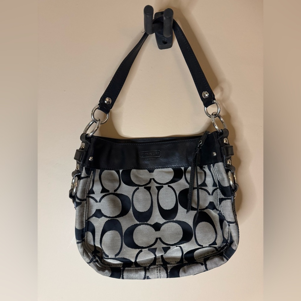 Coach Zoe hobo bag in a black and grey signature canvas OS - Picture 2 of 12
